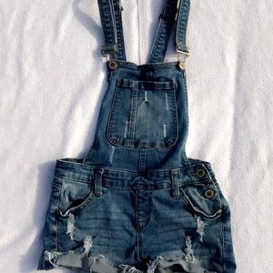 Overall shorts